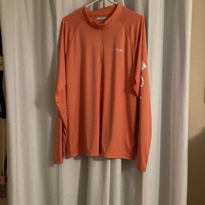 Columbia- Mens long sleeve rash guard shirt. Color: light orange